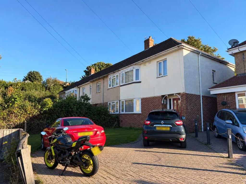 Main image of property: Gitsham Gardens, WATERLOOVILLE, Hampshire, PO7