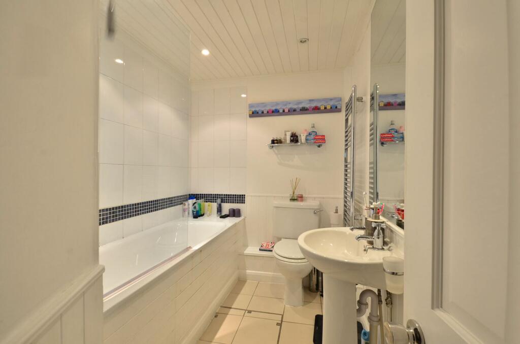 Apartment in London - View 4