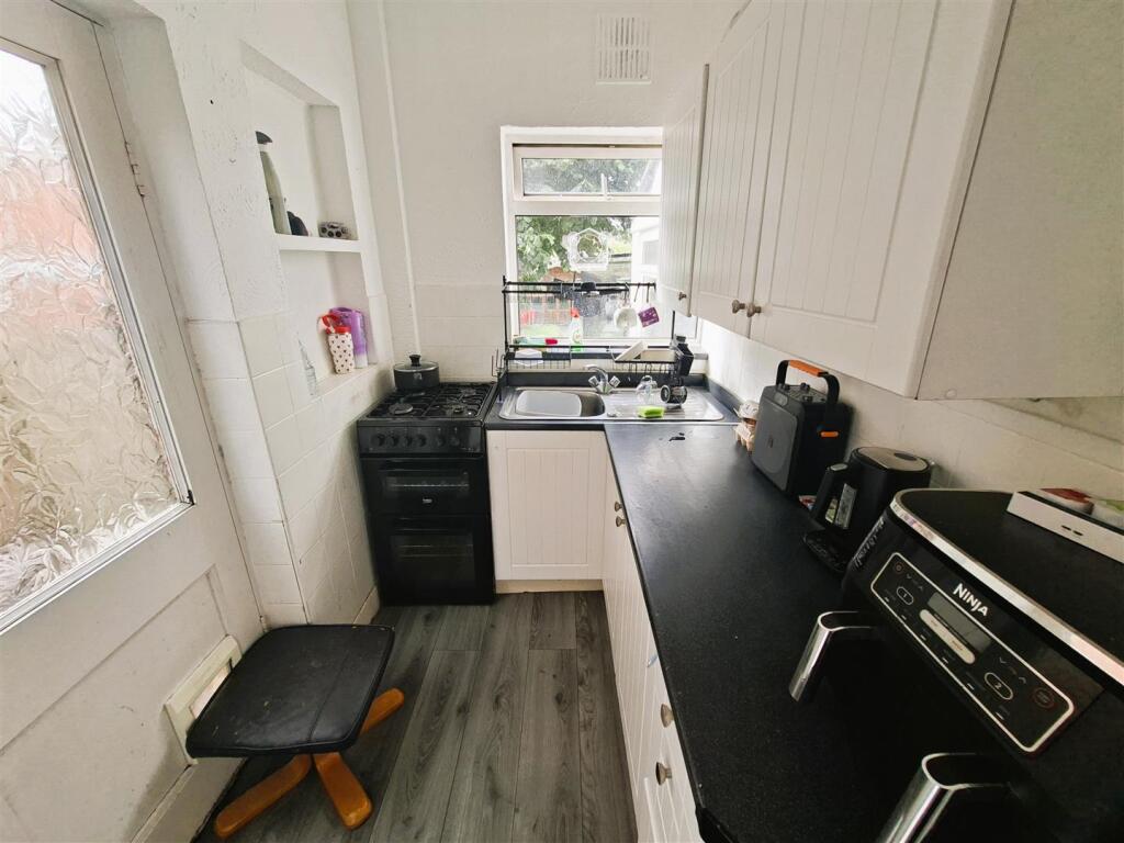 House in Birmingham, Lyndon Green - View 5