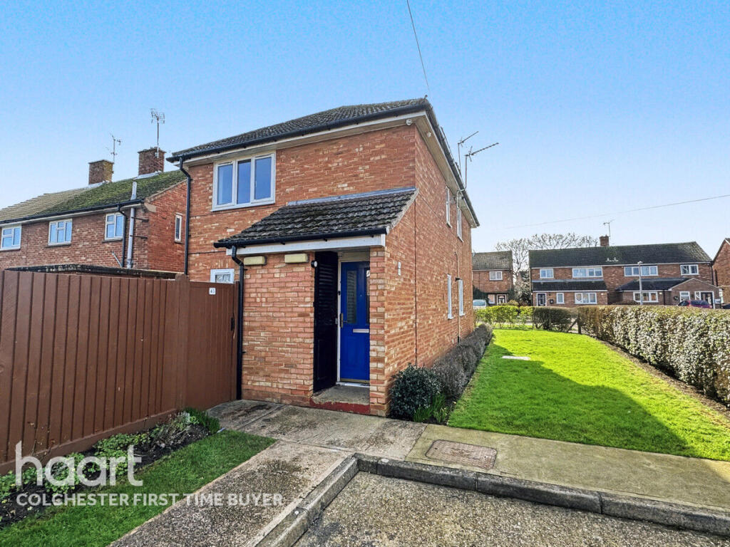 1-bed flat on Coronation Avenue, Colchester, £120,000