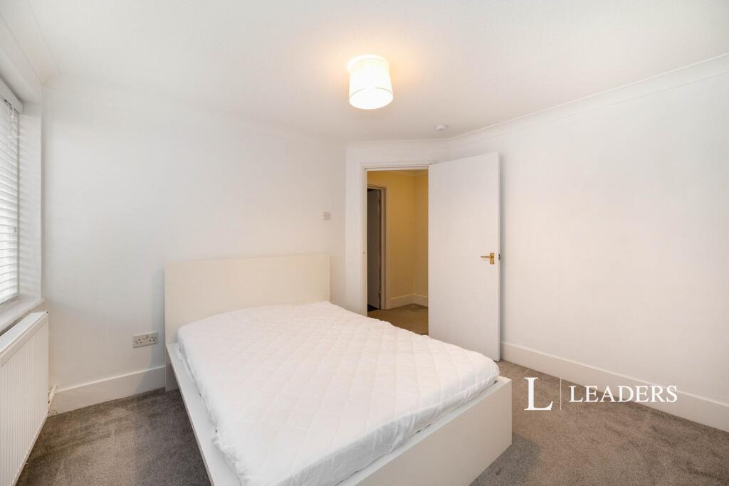 Apartment in Portsmouth - View 4