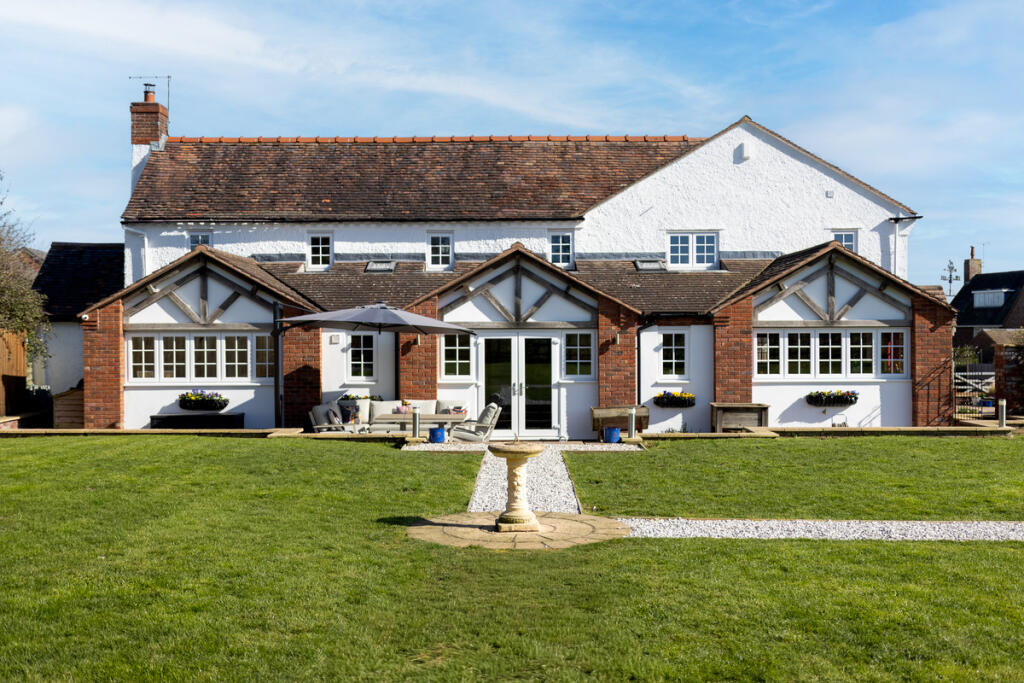 House in Wychavon, Drakes Broughton and Wadborough - View 2