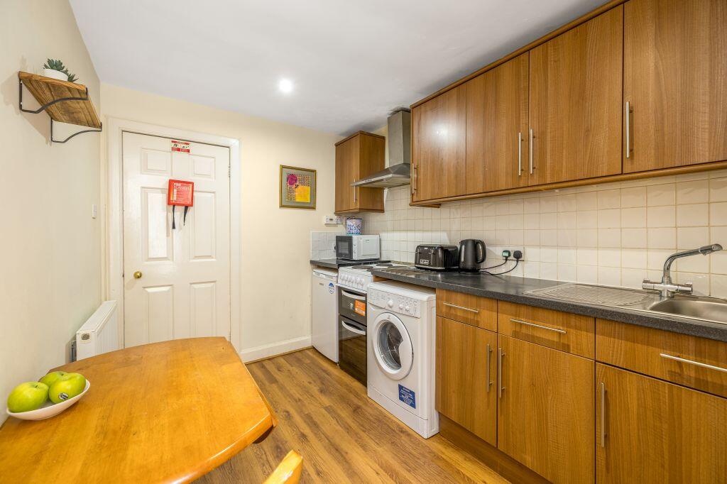Apartment in Edinburgh - More