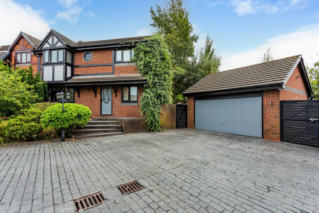 House in Tyldesley, Astley