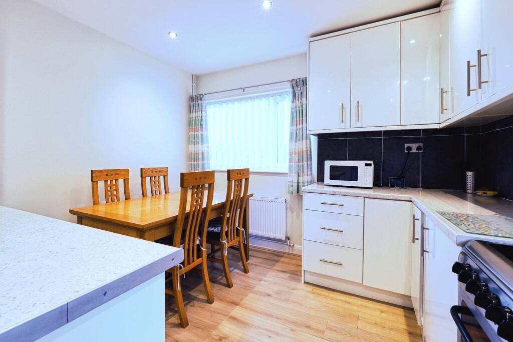House in Bassetlaw, Beckingham - More