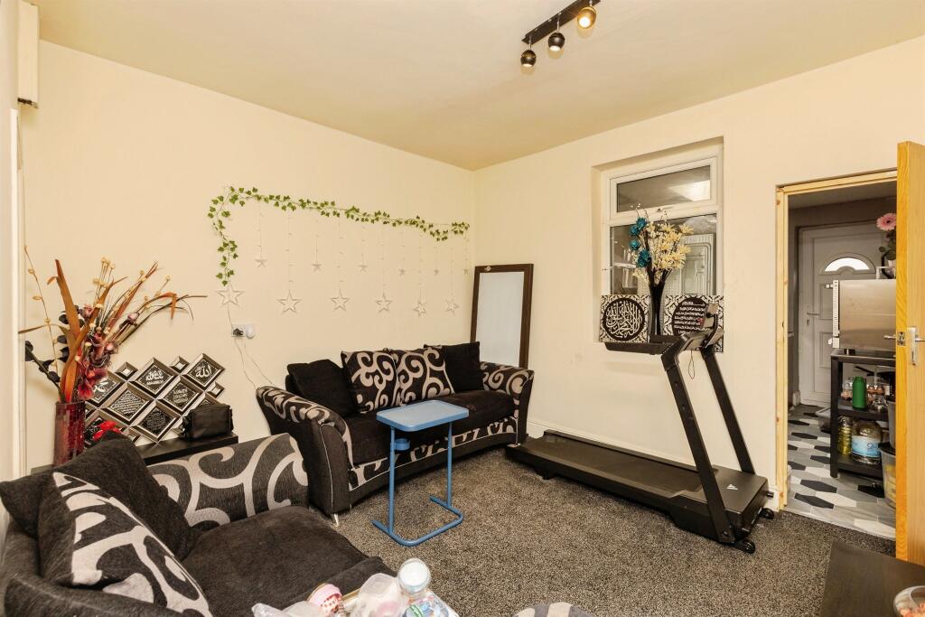 Lytton Road, Bradford photo 3