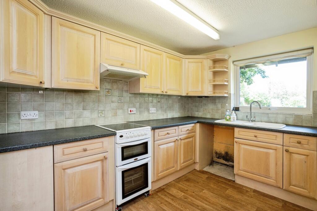 House in Rushcliffe, Bingham - View 4