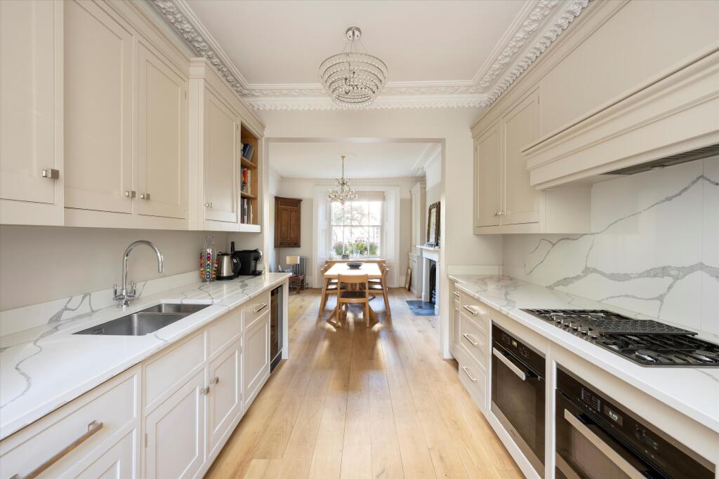 House in London - View 4