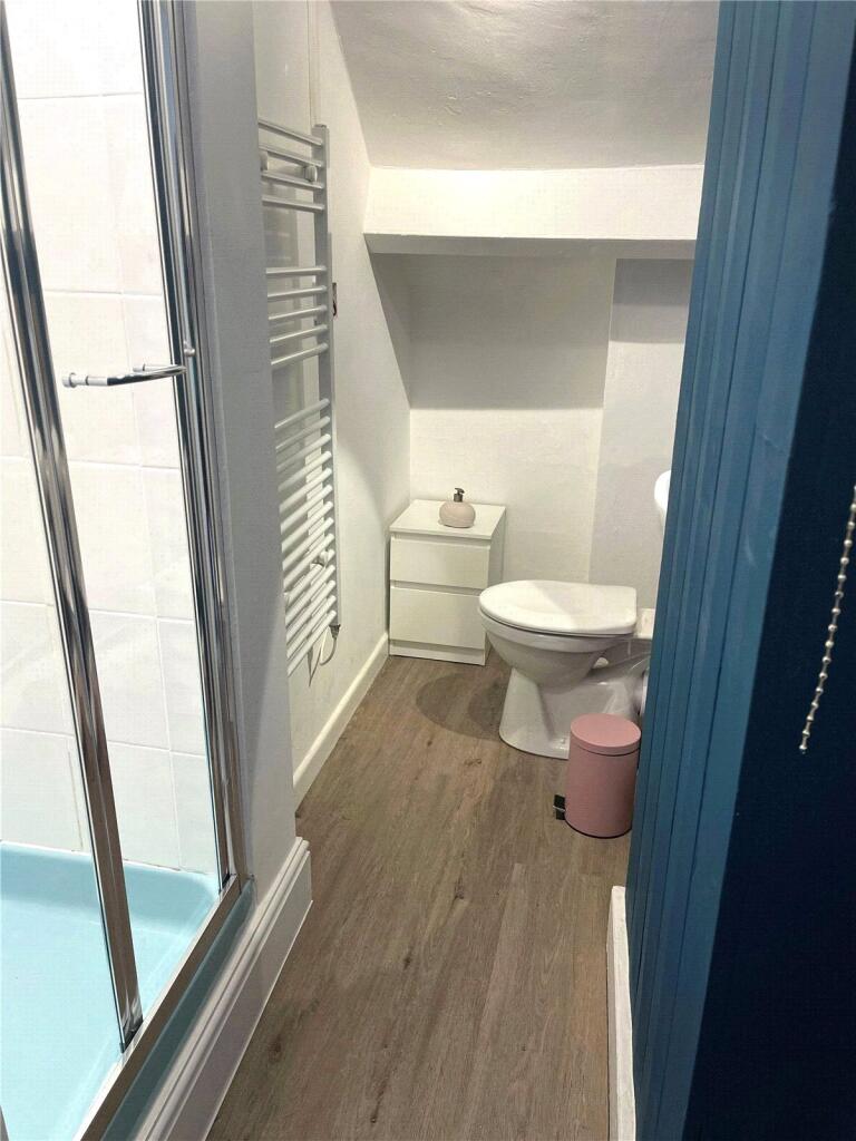 2 bedroom house for rent