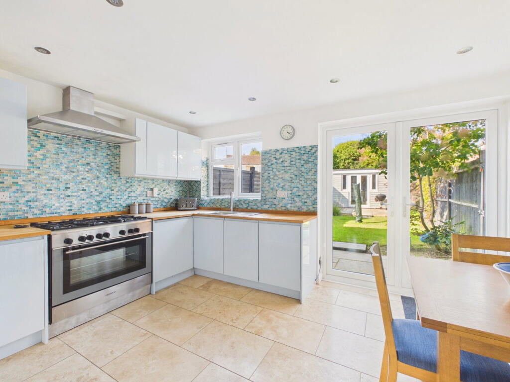 House in Horsham, West Sussex - View 2