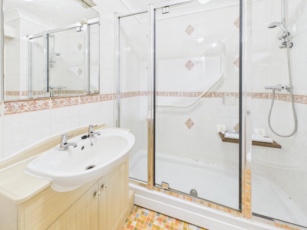 Apartment in Derby, West End, Little Chester - View 4