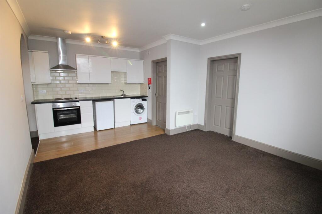 Main image of property: Flat 2, 6 Church Lane Pudsey