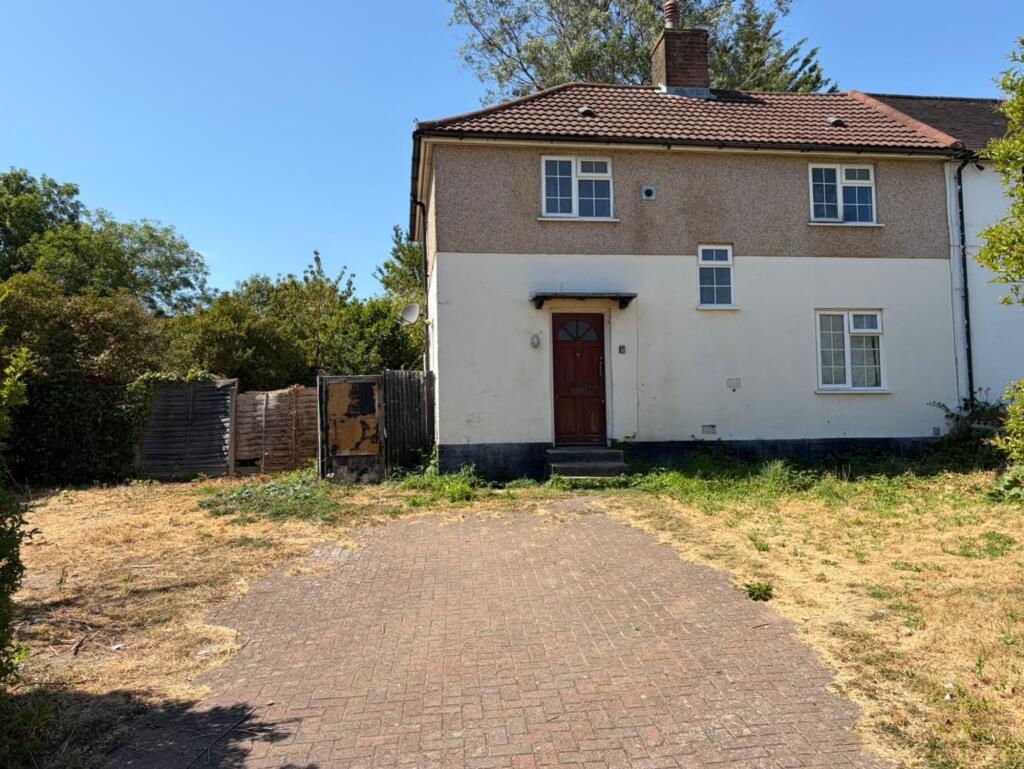 Main image of property: Barfield Avenue, London, N20