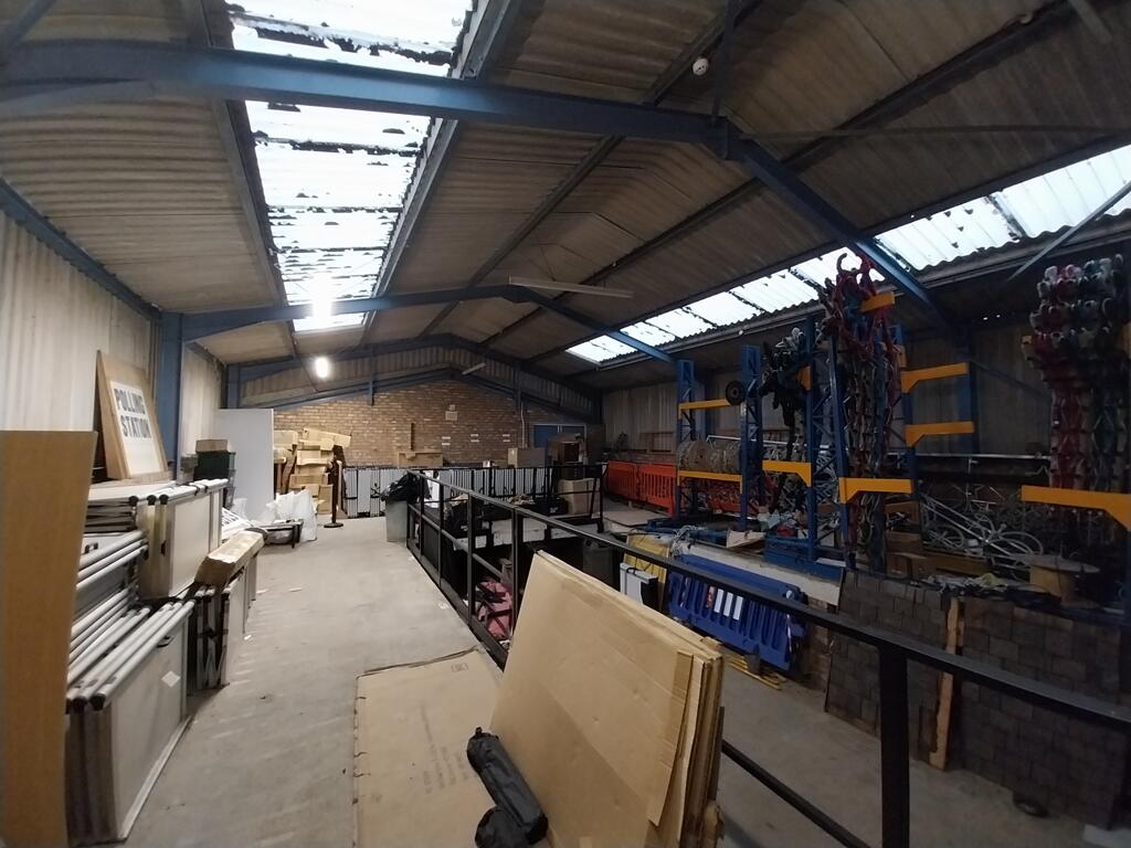 Photo 16