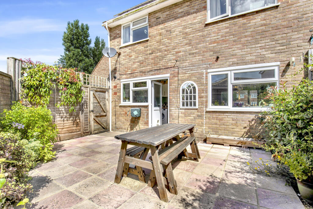 Mill Park Road, Pagham, PO21 photo 2