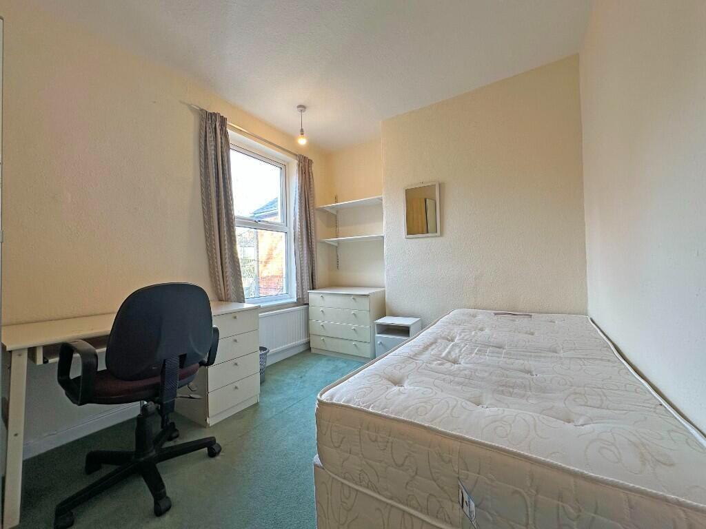 Main image of property: Lower Road, Beeston NG9