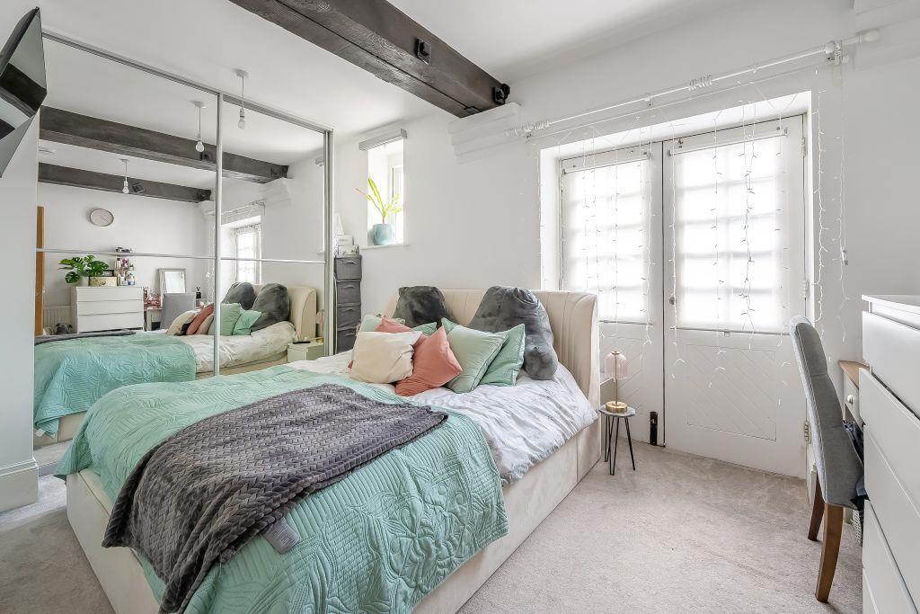 Apartment in Redhill - View 5