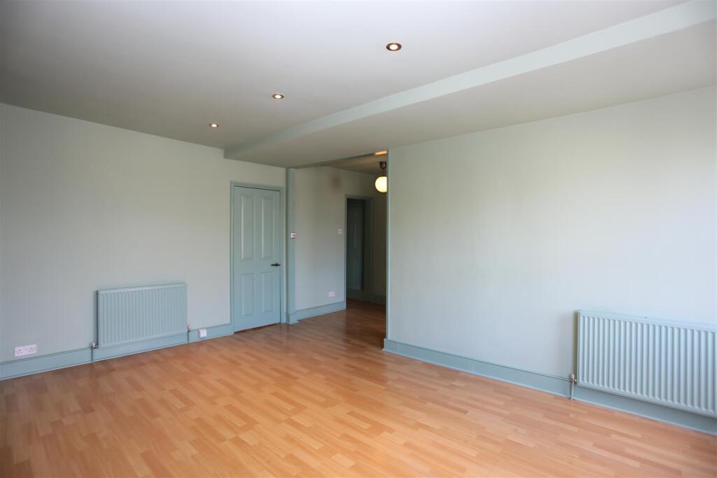 Apartment in Brighton - View 4