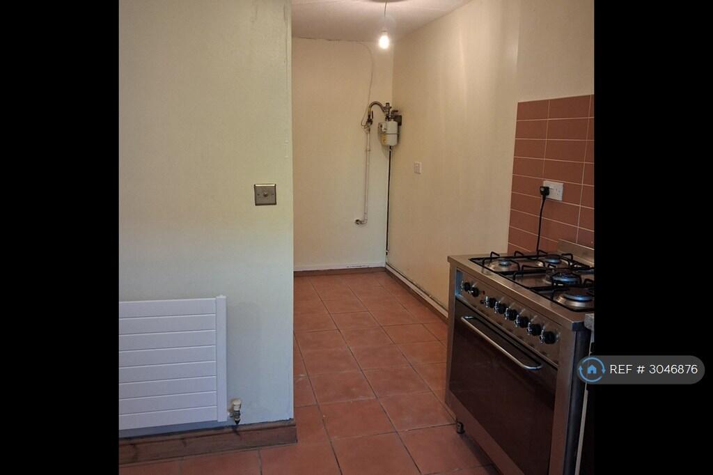 House in Nottingham, Carrington - View 4