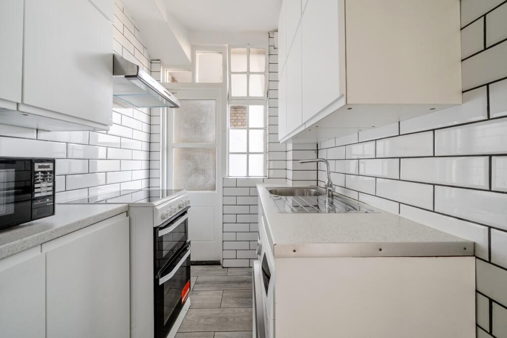 Apartment in London - View 3