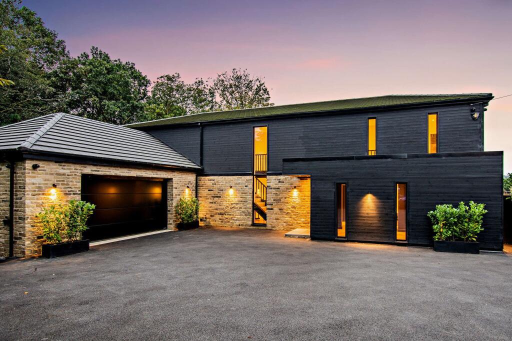 5-bed detached on Common End Lane, Fenay Bridge, Huddersfield, HD8, £1,200,000