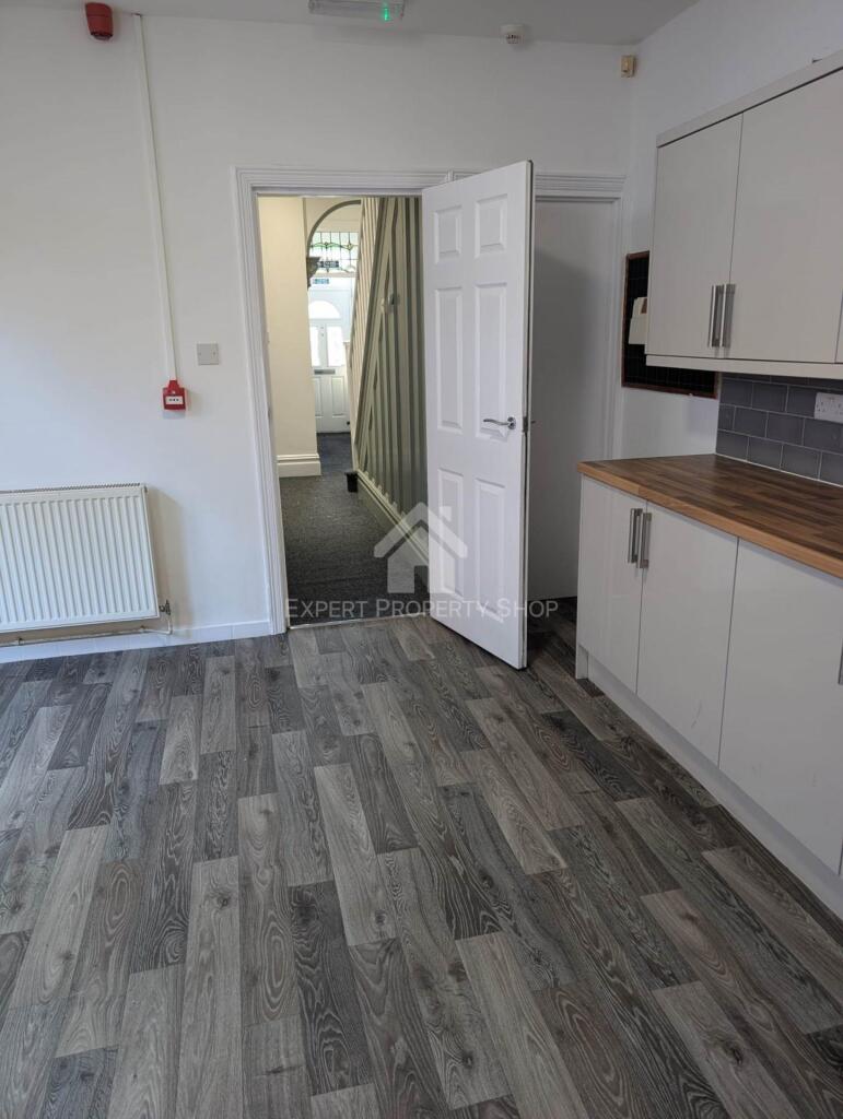 House in Worksop, Kilton - More