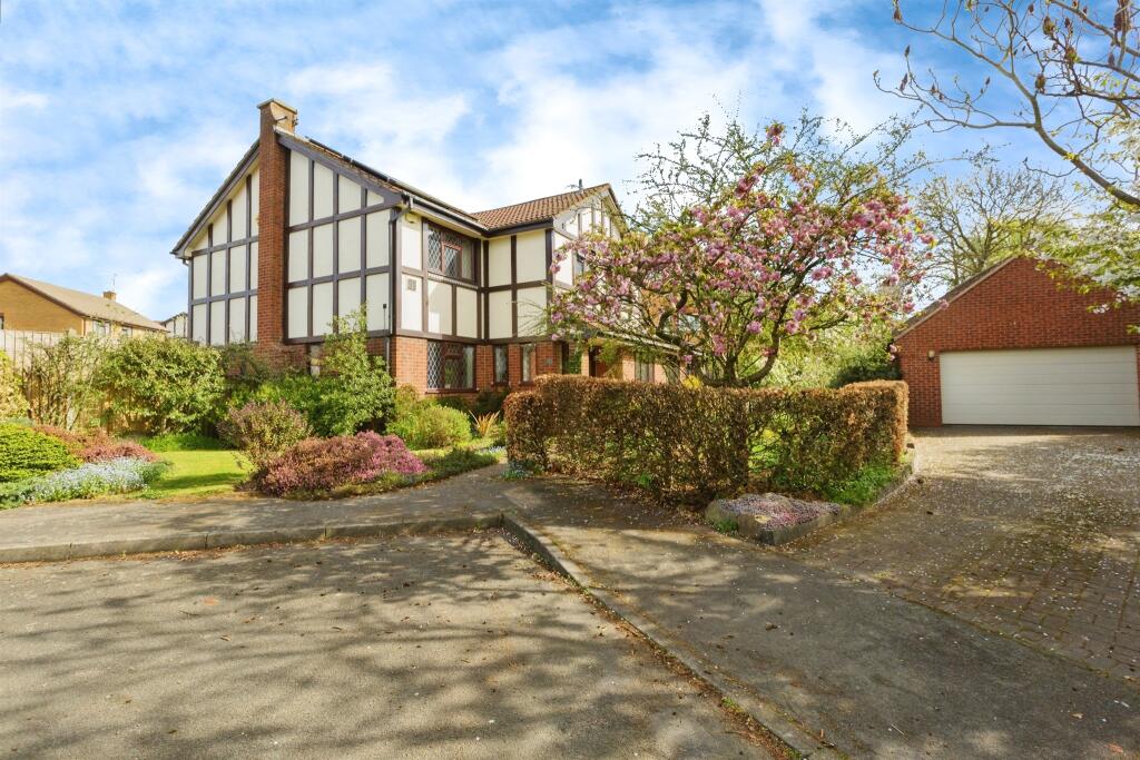 Greenwich Close, Narborough, Leicester photo 2