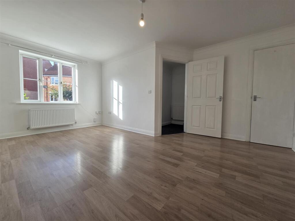 House in Taunton - View 2