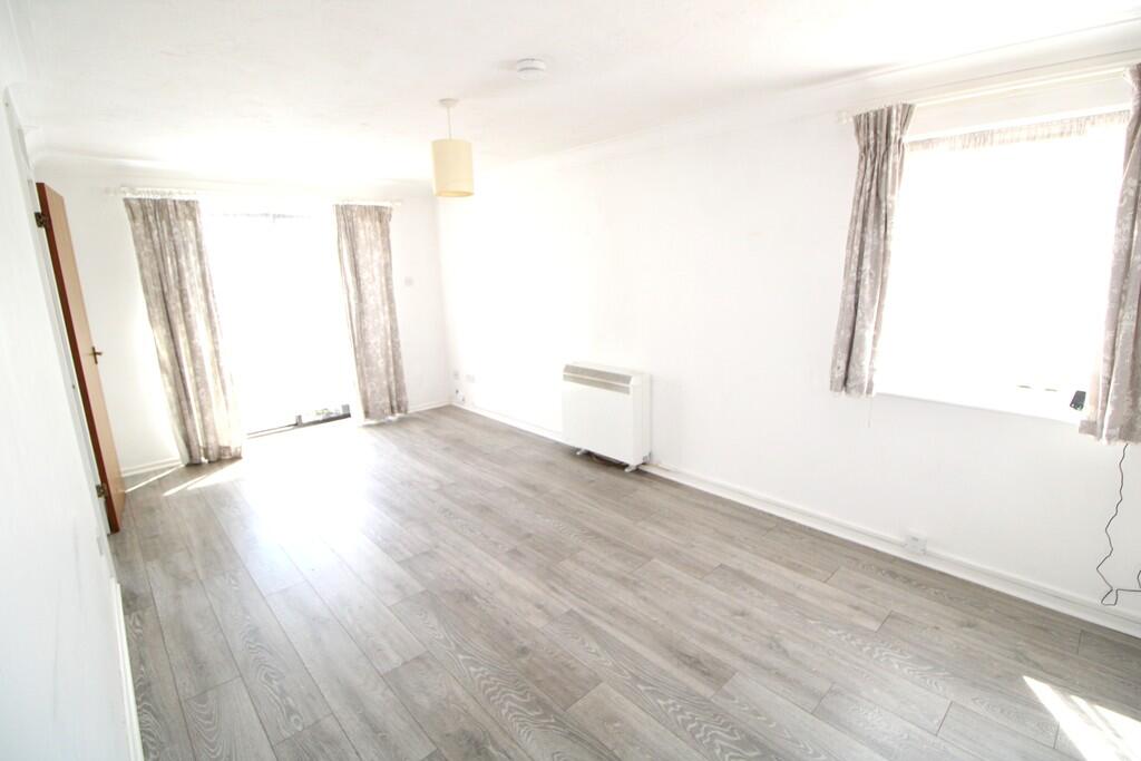 Apartment in Colchester - View 2