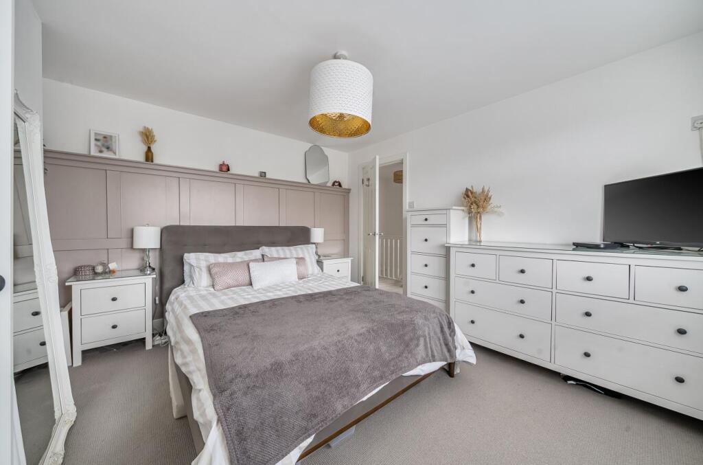 Six Oaks Road, North Baddesley, Southampton photo 4