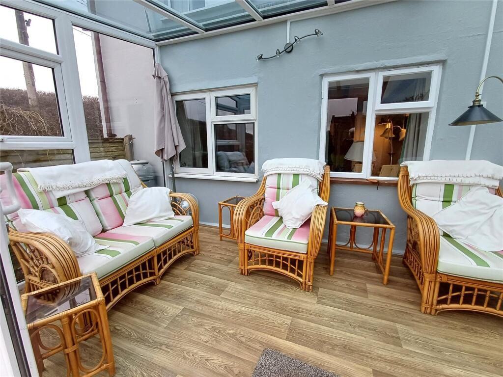 Hillview, Salwayash, Bridport, Dorset, DT6 photo 4