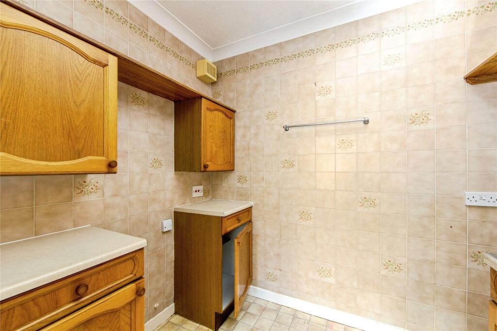 Apartment in Grange Over Sands, Westmorland and Furness - View 2