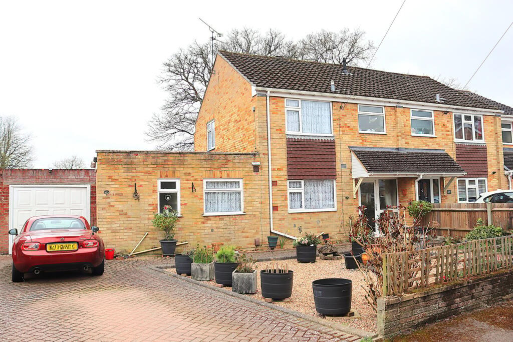 Main image of property:  Middleton Gardens, FARNBOROUGH, GU14