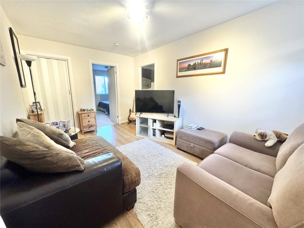 Apartment in Rushmoor, Farnborough Empress, Farnborough - More
