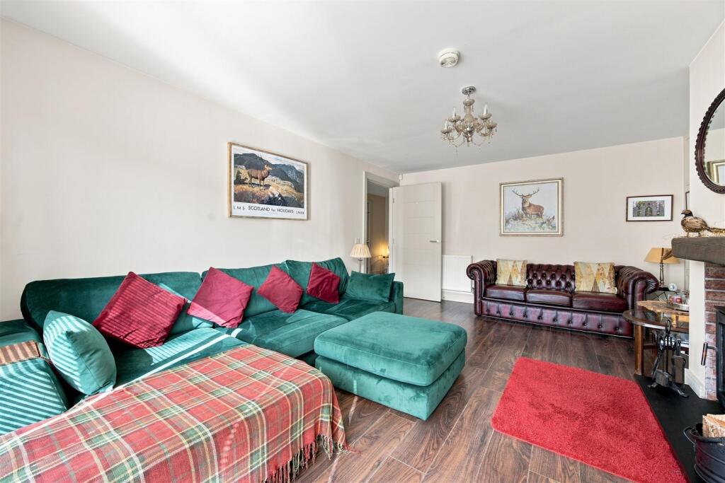 House in Glasgow, East Dunbartonshire - More