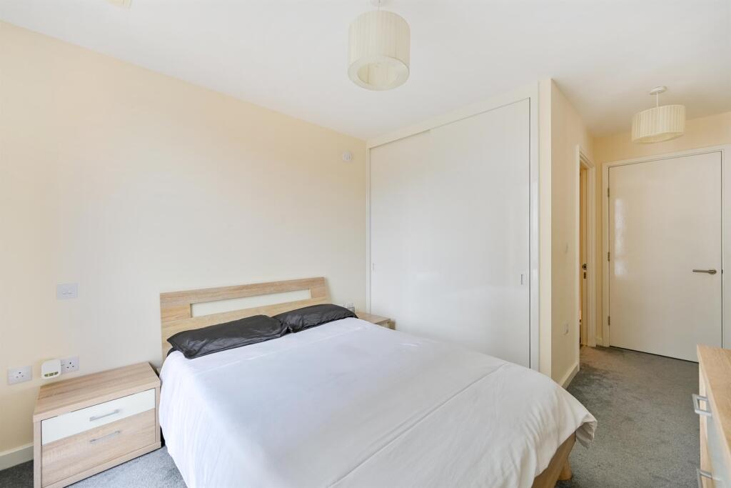Apartment in Reading - More