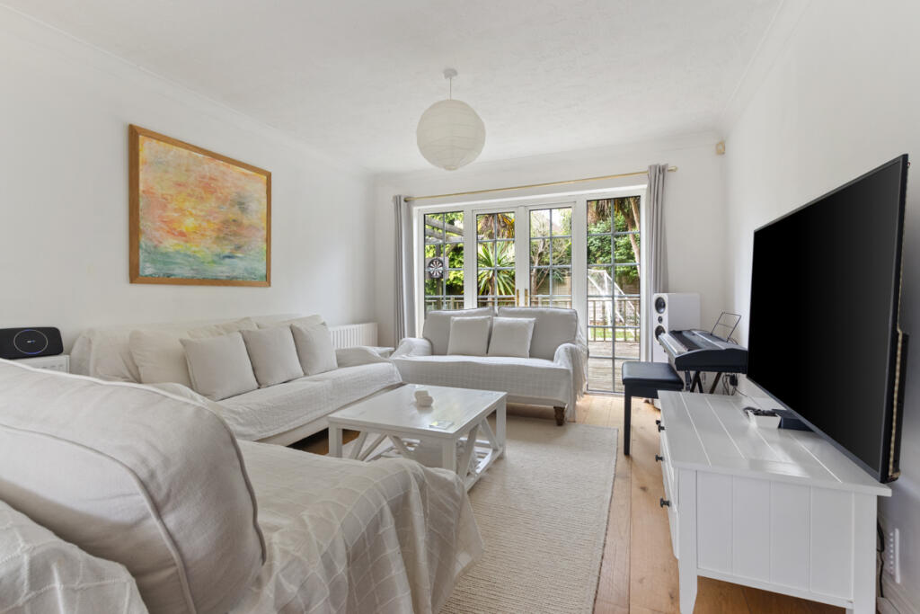 Aldbourne Drive, Aldwick, West Sussex - View 4