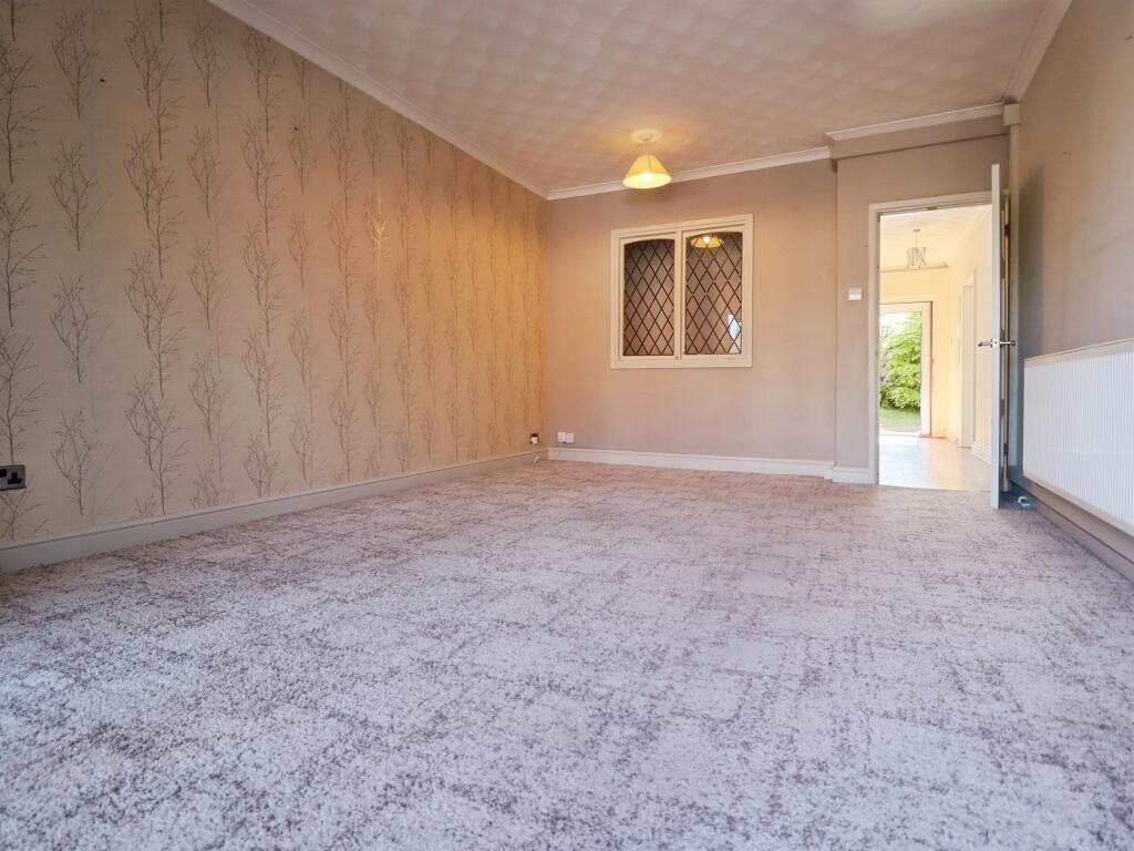 Apartment in Cardiff, Penylan - View 3