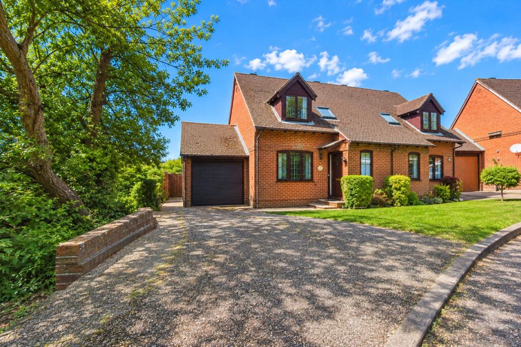 Main image of property: Oak View, Tilehurst, Reading, Berkshire, RG31