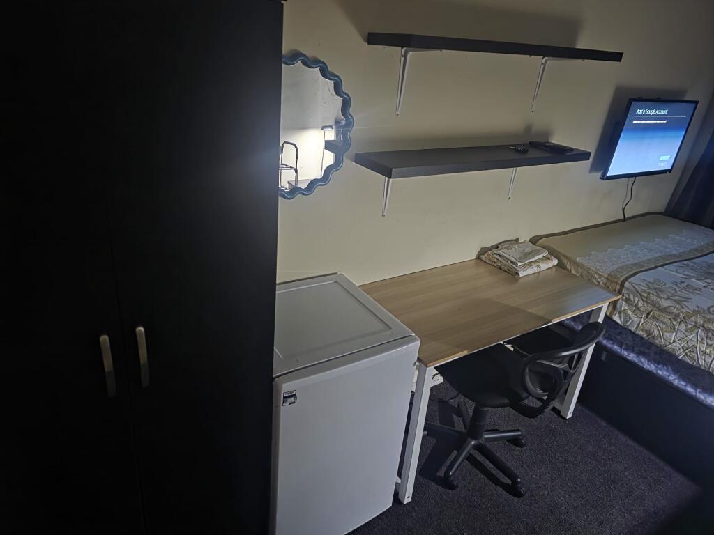 Main image of property: CV1 4HU