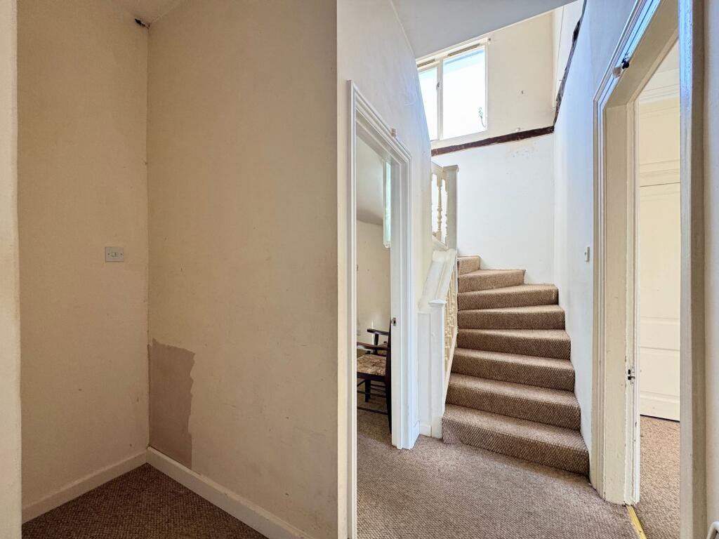 Apartment in Wantage, Belmont - More