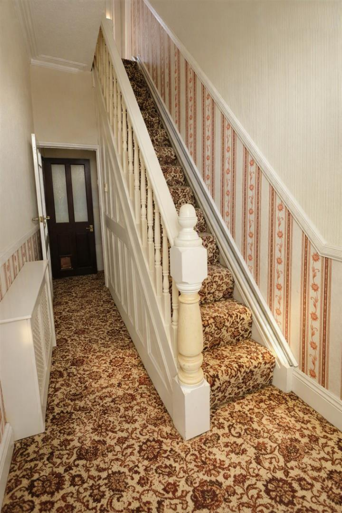 House in Leeds, Kippax - More