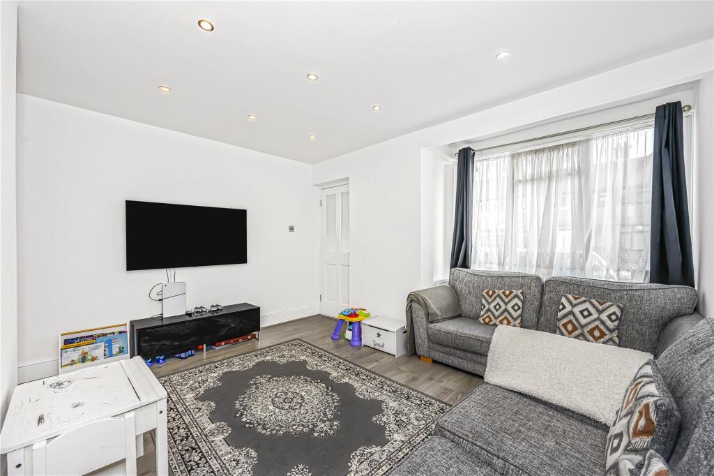 House in Dagenham - View 2