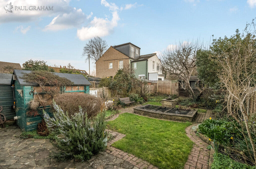 Grosvenor Avenue, Carshalton photo 3