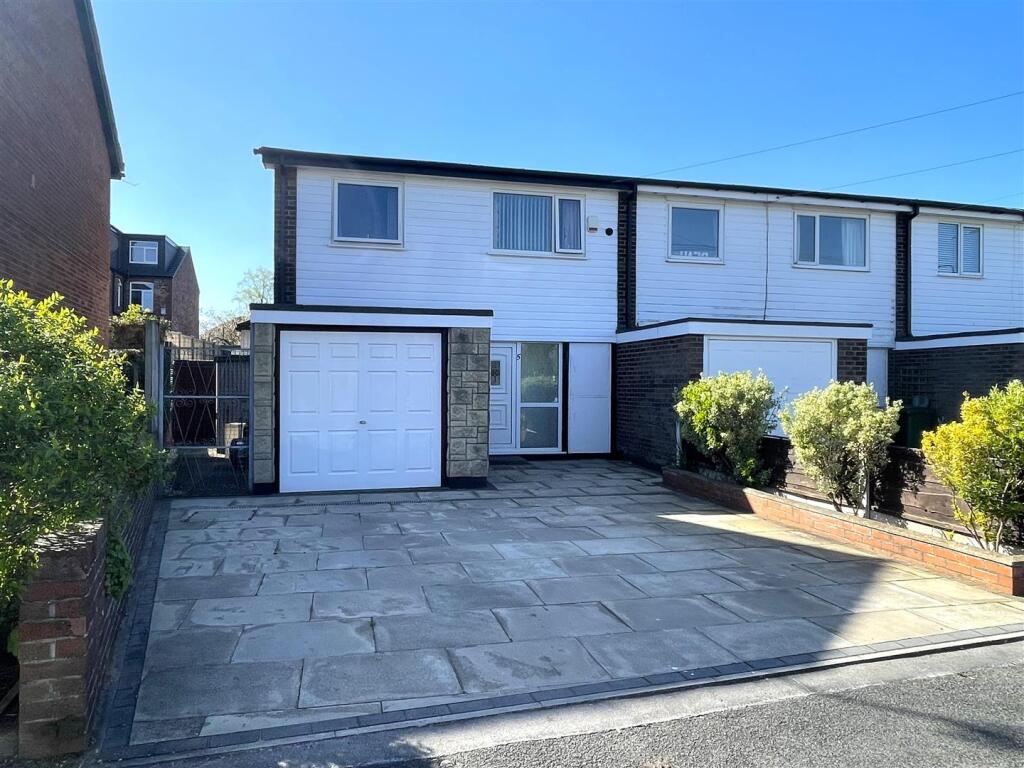 Main image of property: Kew Drive, Davyhulme, Manchester, M41