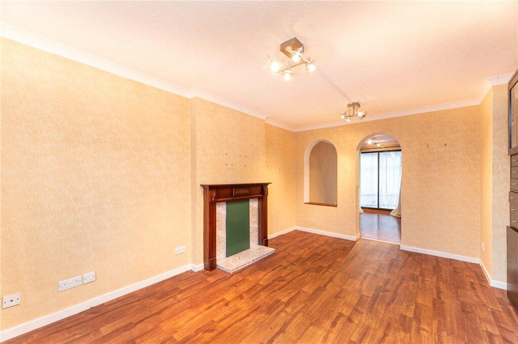 Flexbury Avenue, Morley, Leeds, West Yorkshire, LS27 photo 3