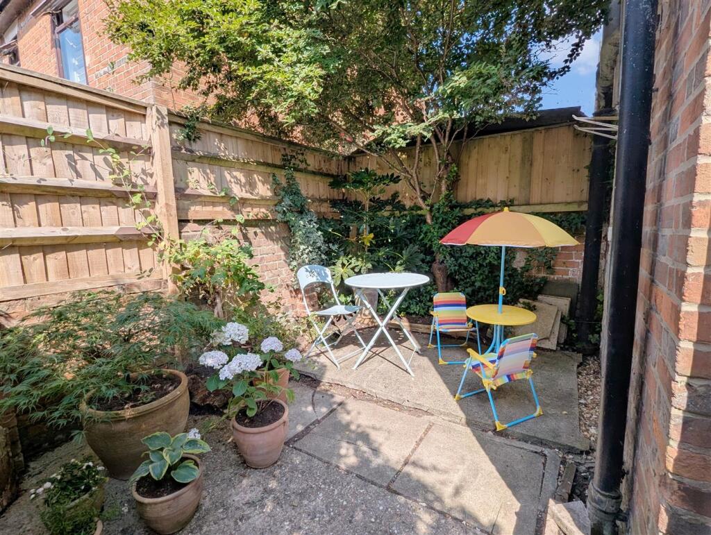 House in Newbury, East Fields, Speenhamland - View 2