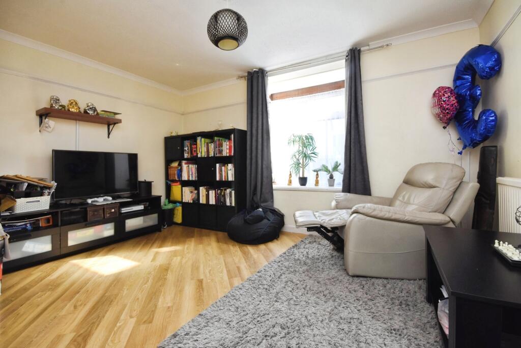 House in Southend-on-Sea - View 2