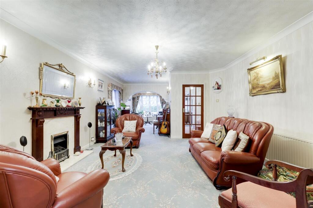 House in Rushcliffe, Abbey Park - View 3
