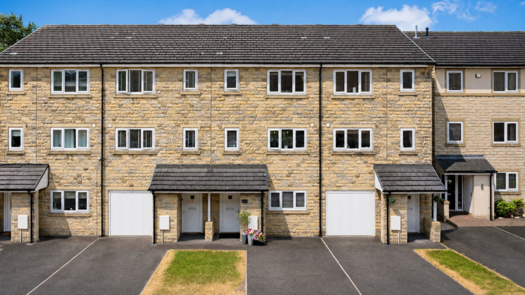 Main image of property: Moor Side Mews, Bradford, BD4